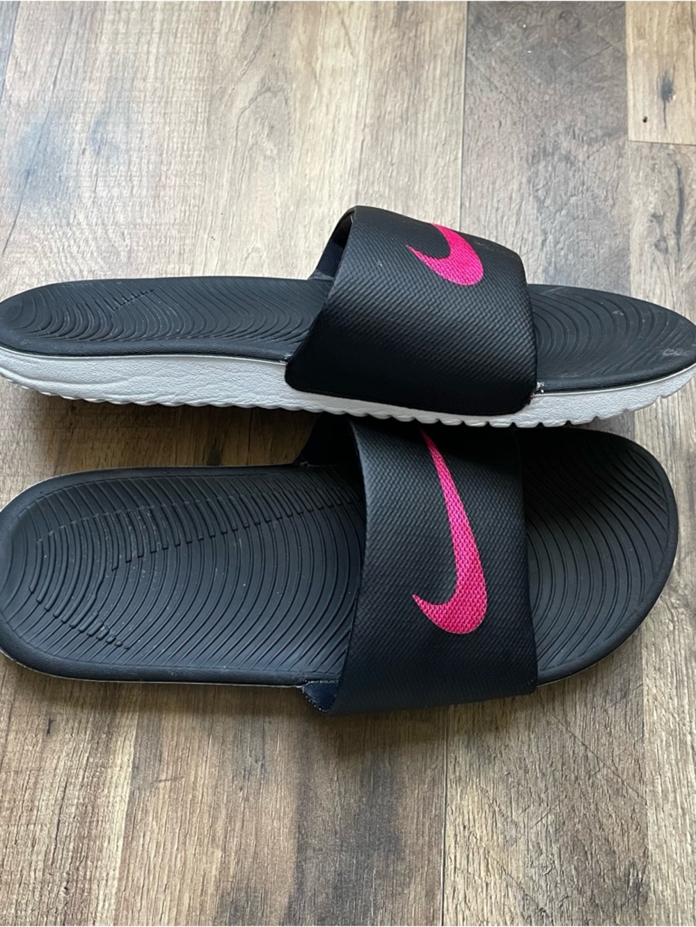 Nike Black & Pink Slip-on Slide
Sandals Women's Size 10